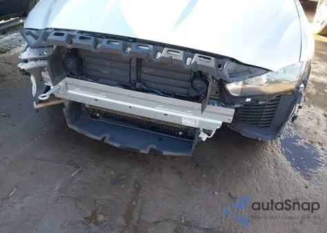 2019 Jaguar Xe 25T из США, поврежденный, VIN SAJAR4FX2KCP48404